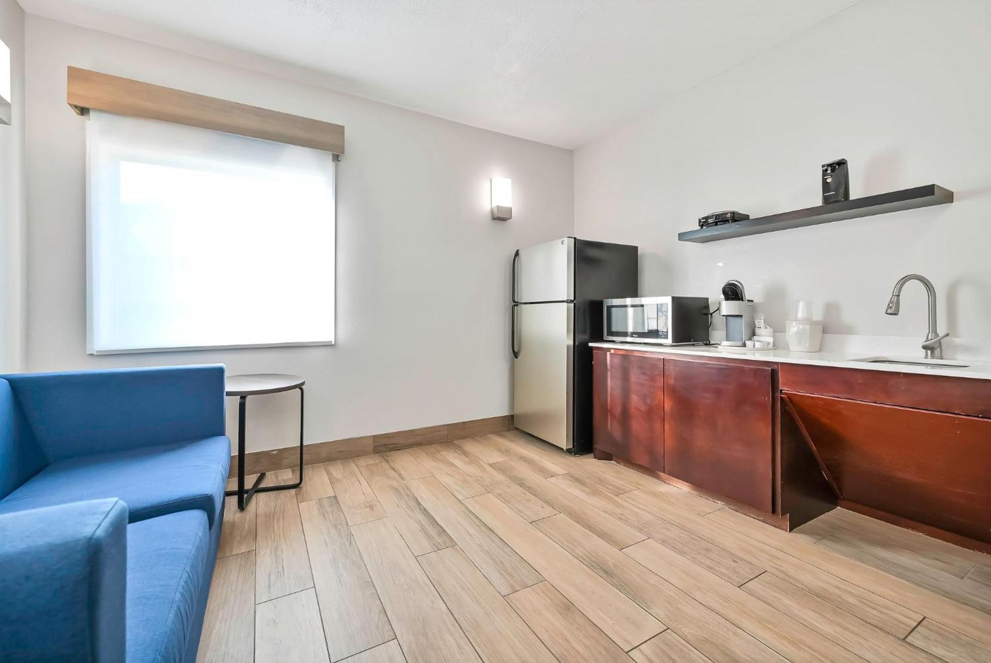 Standard Room,1709581480:JPEG